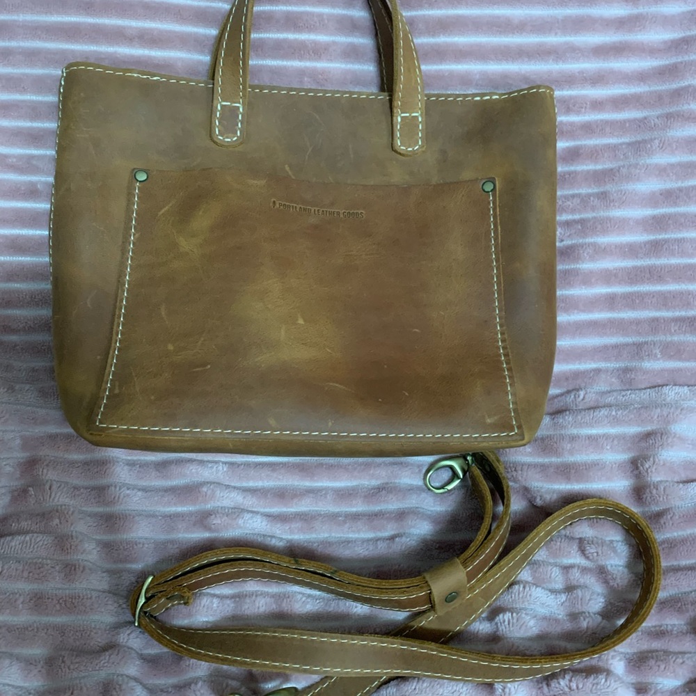 Portland Leather Goods ap mini crossbody tote w/zipper closure Dakota